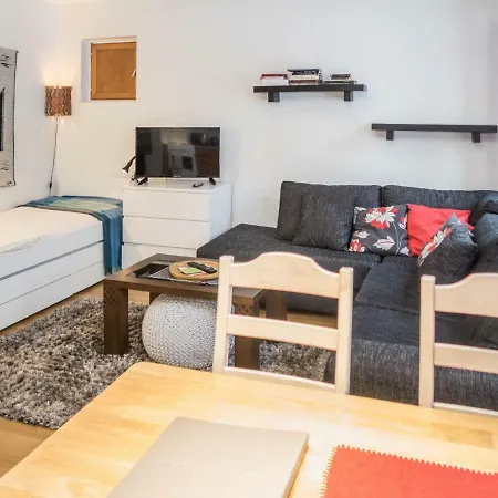 펜션 Karhunvartijan Linna A3 By Interhome 루카